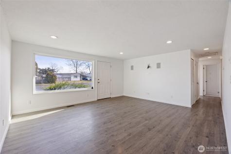 1634 S Wallace Street Moses Lake WA 98837