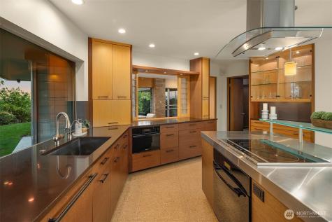 3704 48th Avenue NE Seattle WA 98105