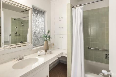 3704 48th Avenue NE Seattle WA 98105