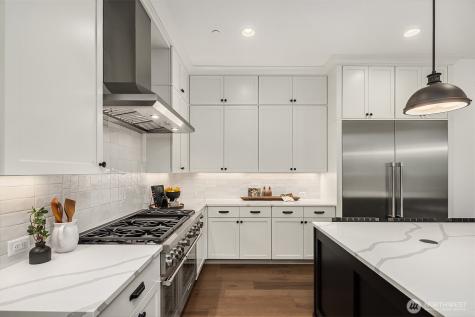 13988 SE 5th Street Bellevue WA 98005