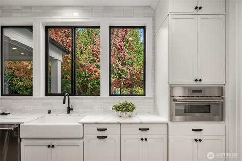 13988 SE 5th Street Bellevue WA 98005