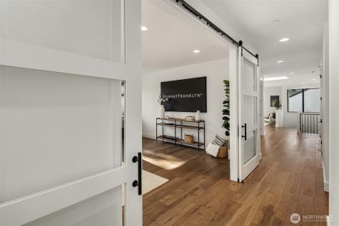 13988 SE 5th Street Bellevue WA 98005