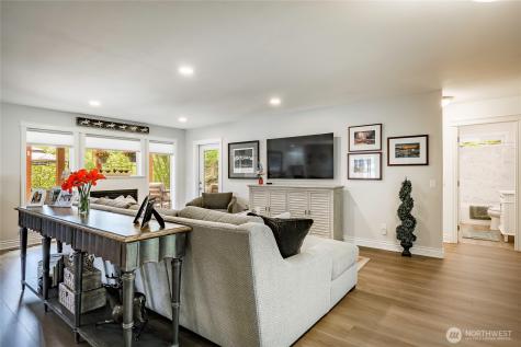 4003 Hoier Blaine WA 98230