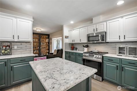 4003 Hoier Blaine WA 98230