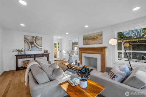 4427 Glenn Way SW Seattle WA 98116
