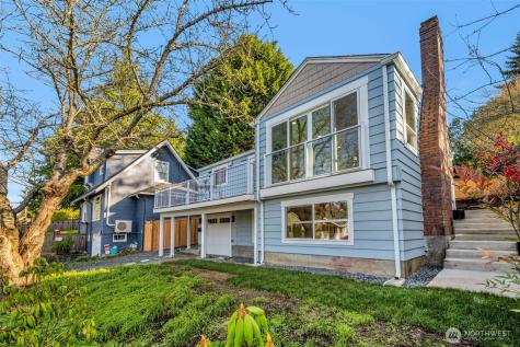 4427 Glenn Way SW Seattle WA 98116