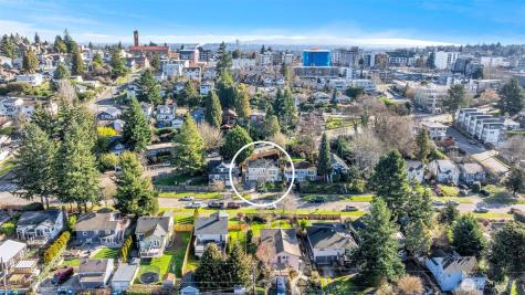 4427 Glenn Way SW Seattle WA 98116