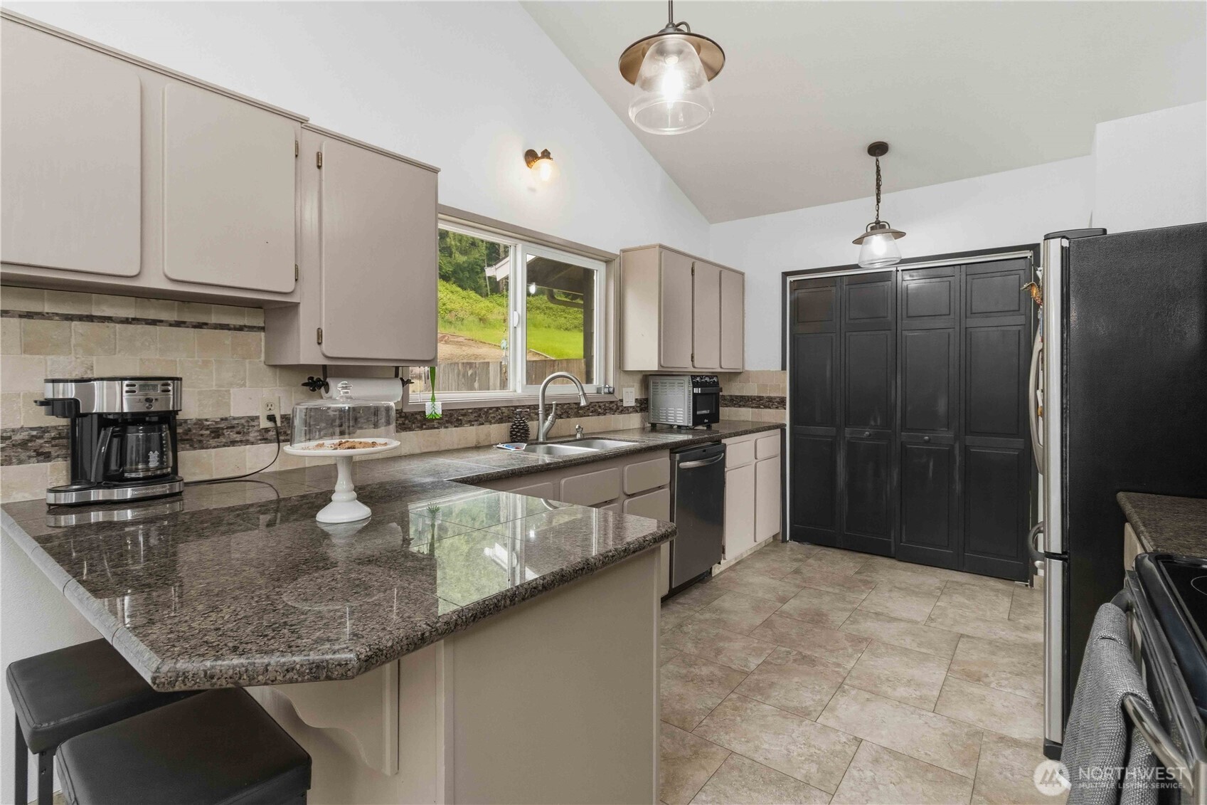 209 Curtis Drive Longview WA 98632