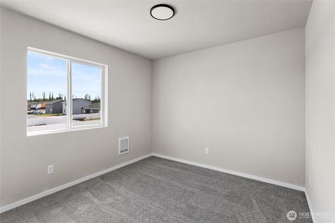 611 N Oak Street Tieton WA 98947