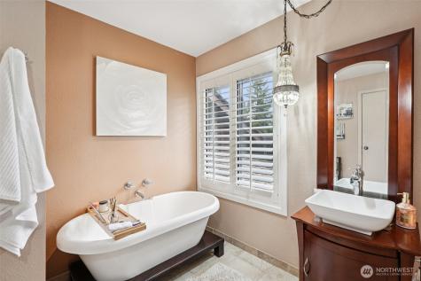 100 Inglewood Park Longview WA 98632