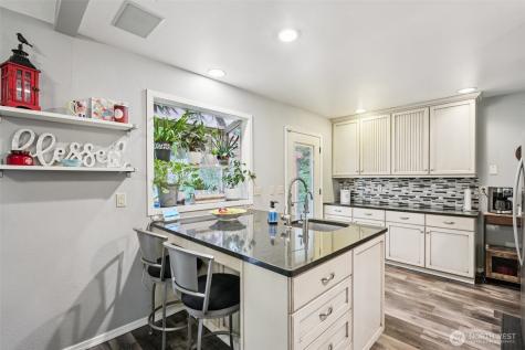 100 Inglewood Park Longview WA 98632