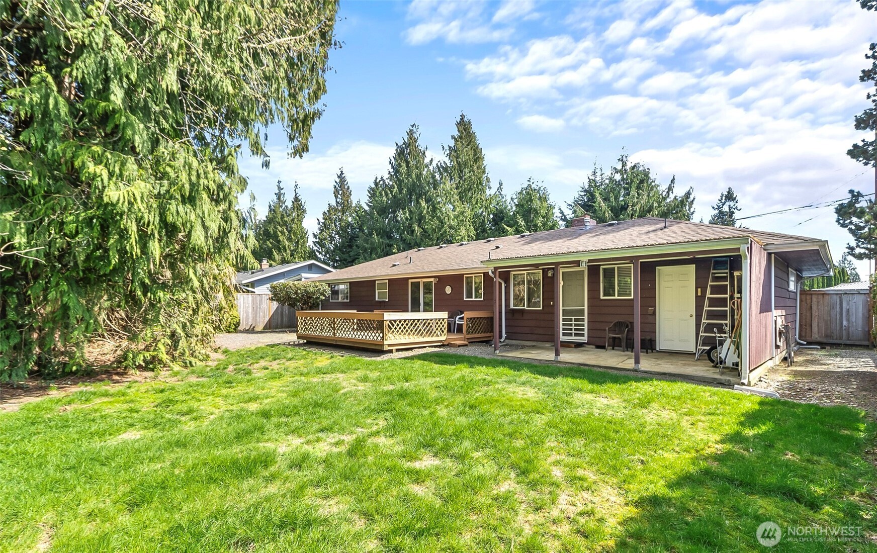 5709 Grove Street Marysville WA 98270