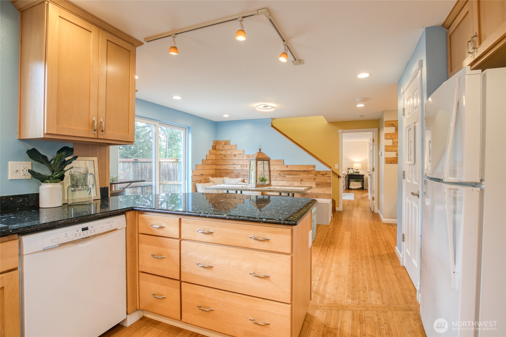 828 Ocean Avenue Cosmopolis WA 98595