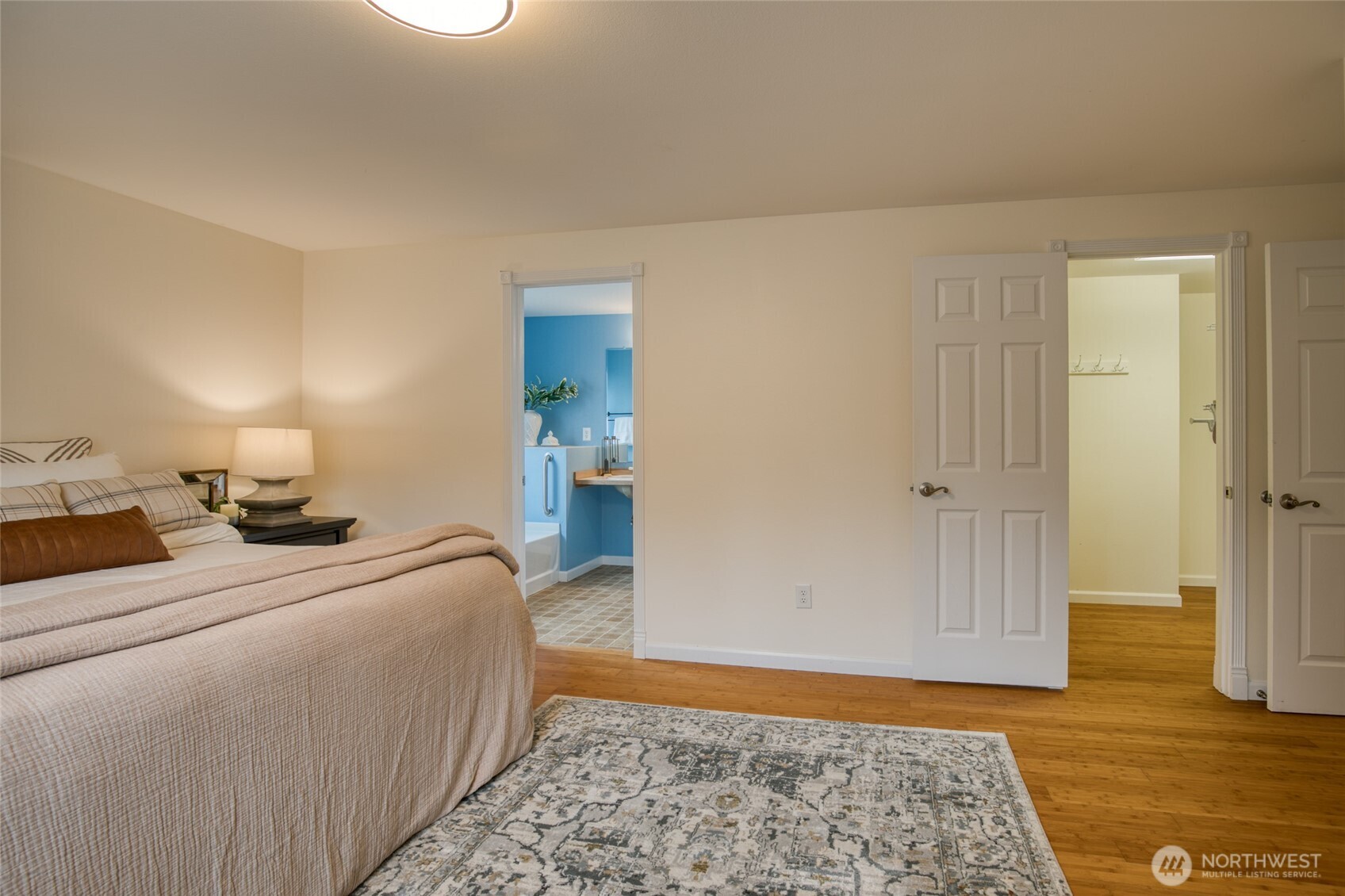 828 Ocean Avenue Cosmopolis WA 98595
