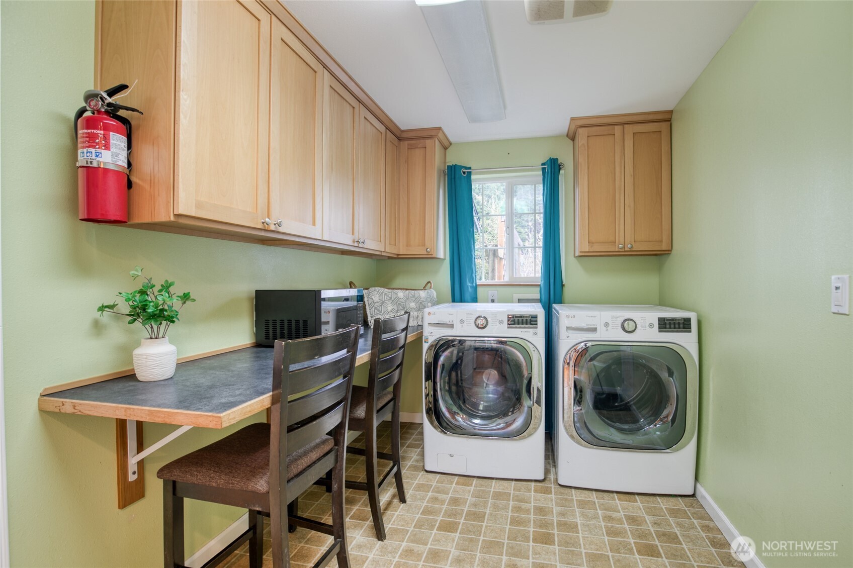 828 Ocean Avenue Cosmopolis WA 98595