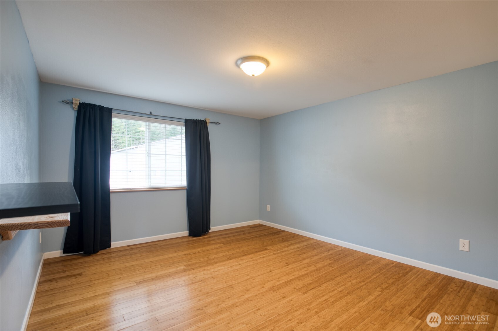 828 Ocean Avenue Cosmopolis WA 98595