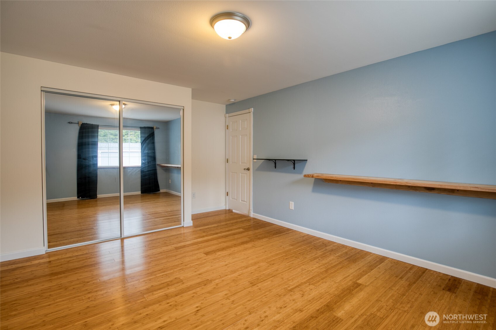 828 Ocean Avenue Cosmopolis WA 98595