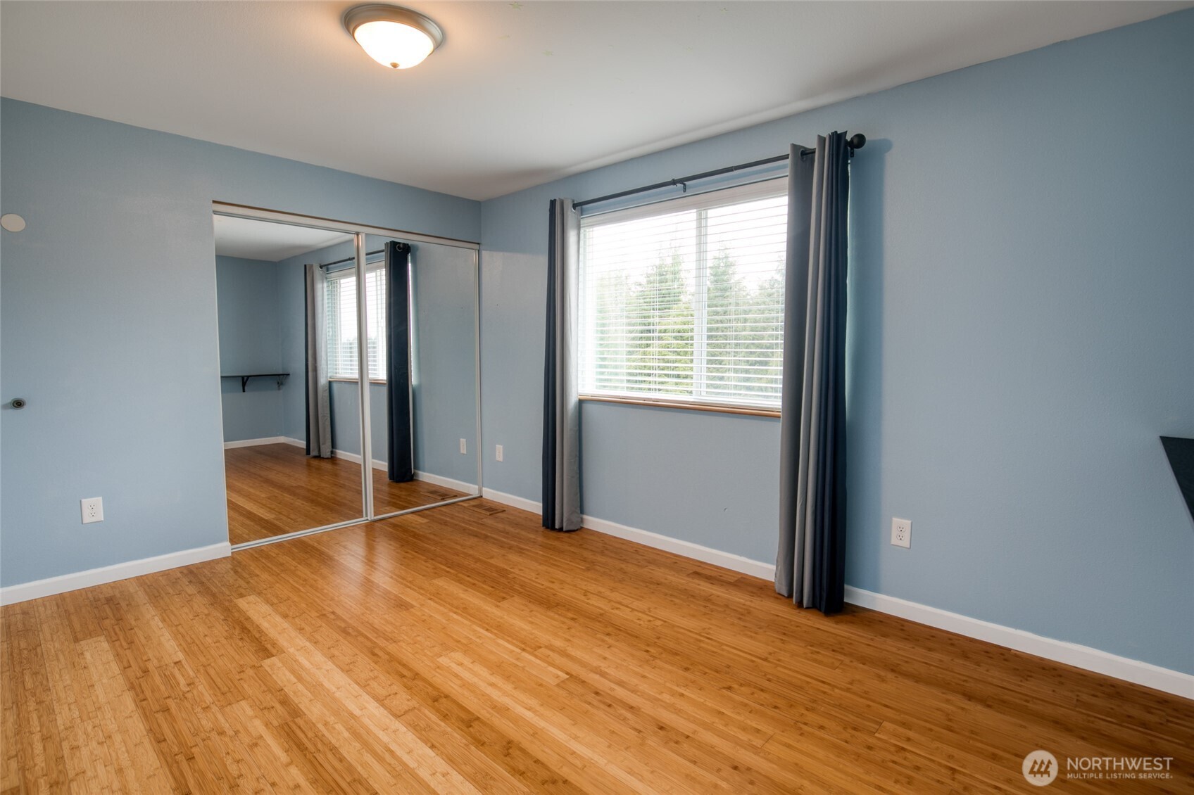 828 Ocean Avenue Cosmopolis WA 98595