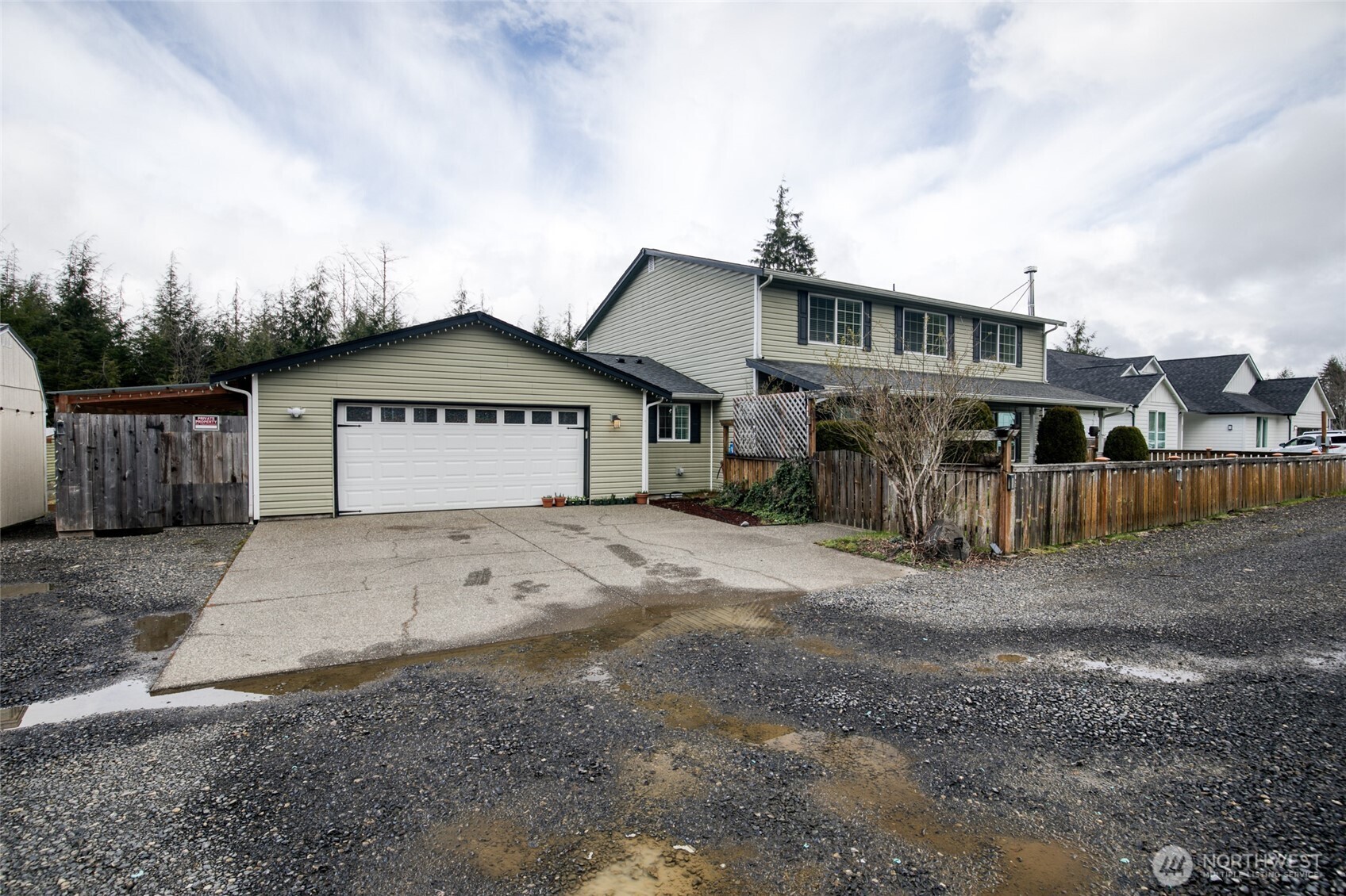 828 Ocean Avenue Cosmopolis WA 98595