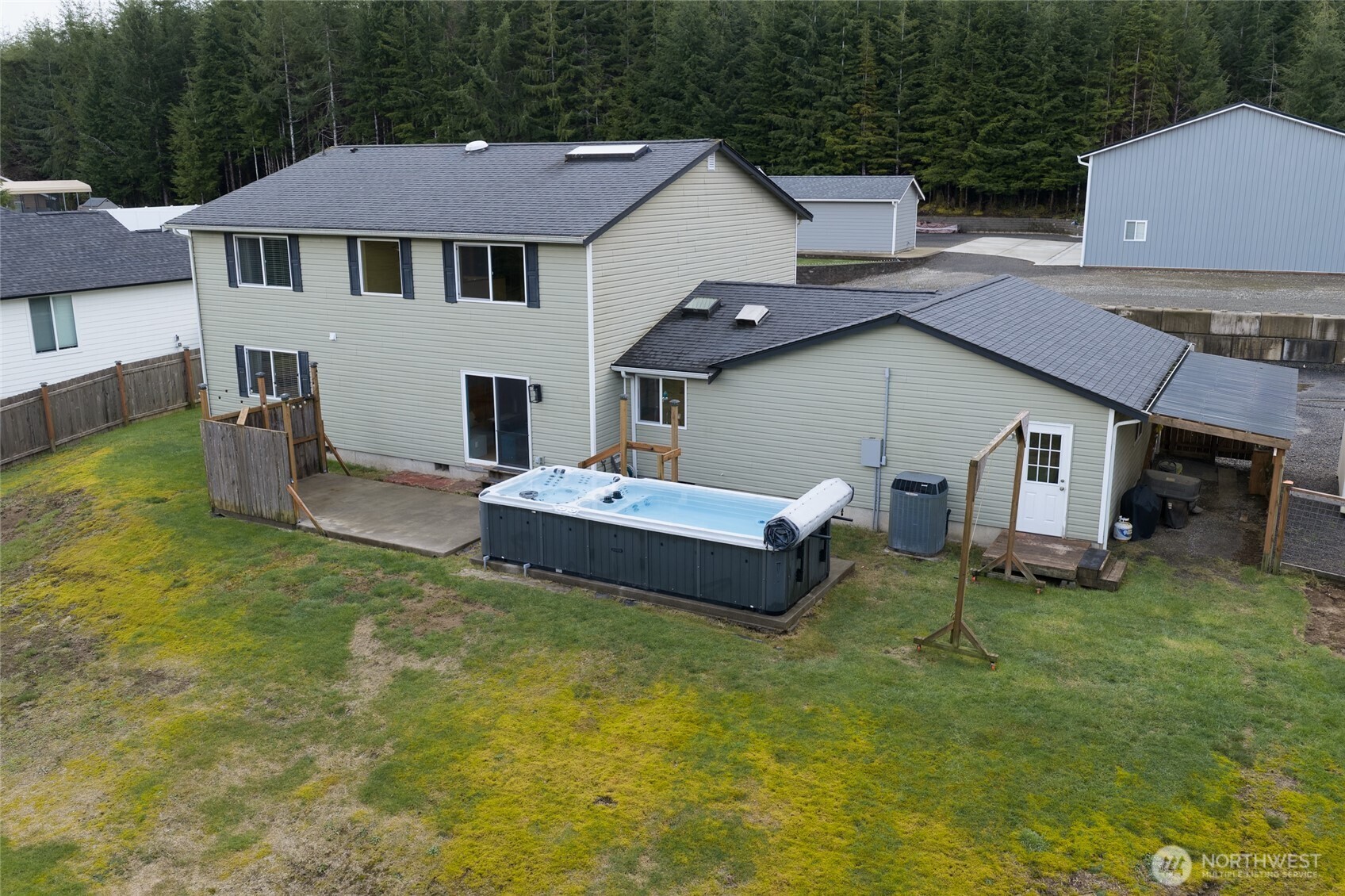 828 Ocean Avenue Cosmopolis WA 98595