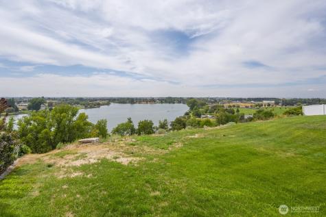 634 N Crestview Drive Moses Lake WA 98837