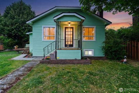 908 N 102nd Seattle WA 98133