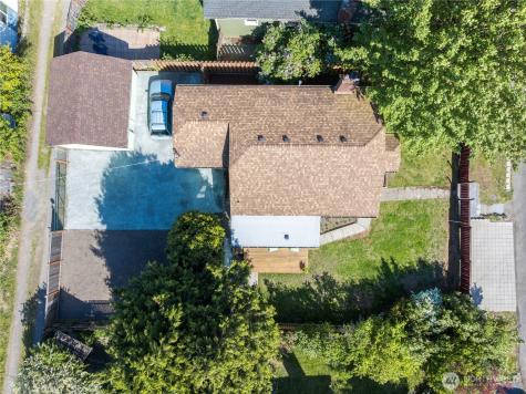 908 N 102nd Seattle WA 98133