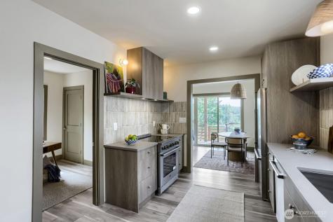 4582 22nd Avenue SW Seattle WA 98106