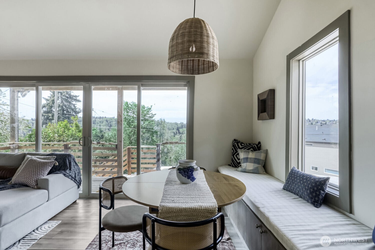4582 22nd Avenue SW Seattle WA 98106