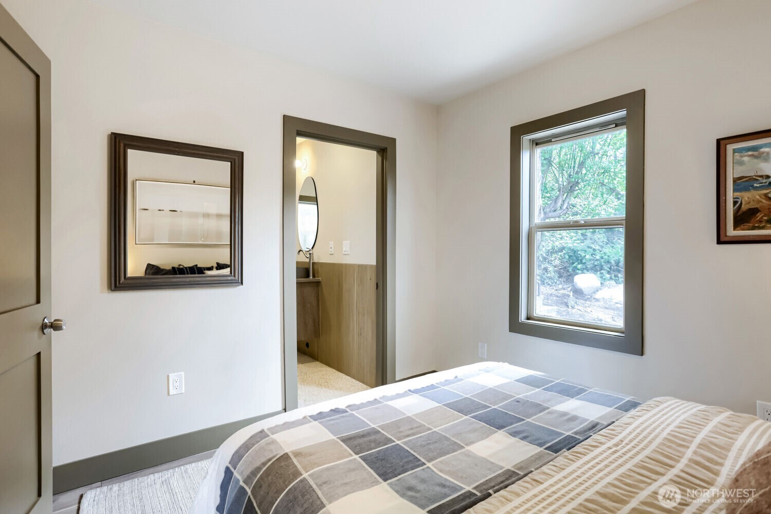 4582 22nd Avenue SW Seattle WA 98106