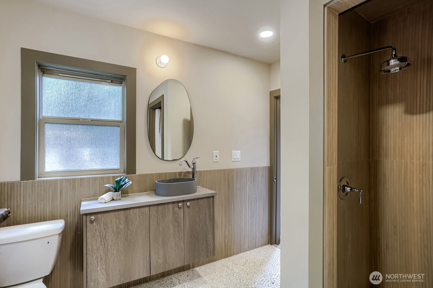 4582 22nd Avenue SW Seattle WA 98106