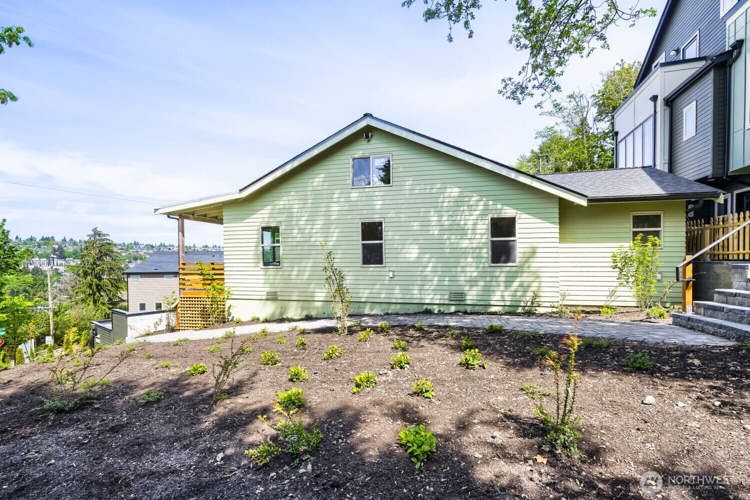 4582 22nd Avenue SW Seattle WA 98106