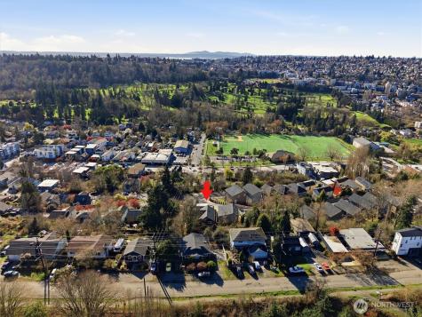 4582 22nd Avenue SW Seattle WA 98106