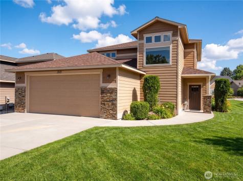 2015 Woodridge Street Wenatchee WA 98801