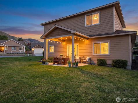 2015 Woodridge Street Wenatchee WA 98801
