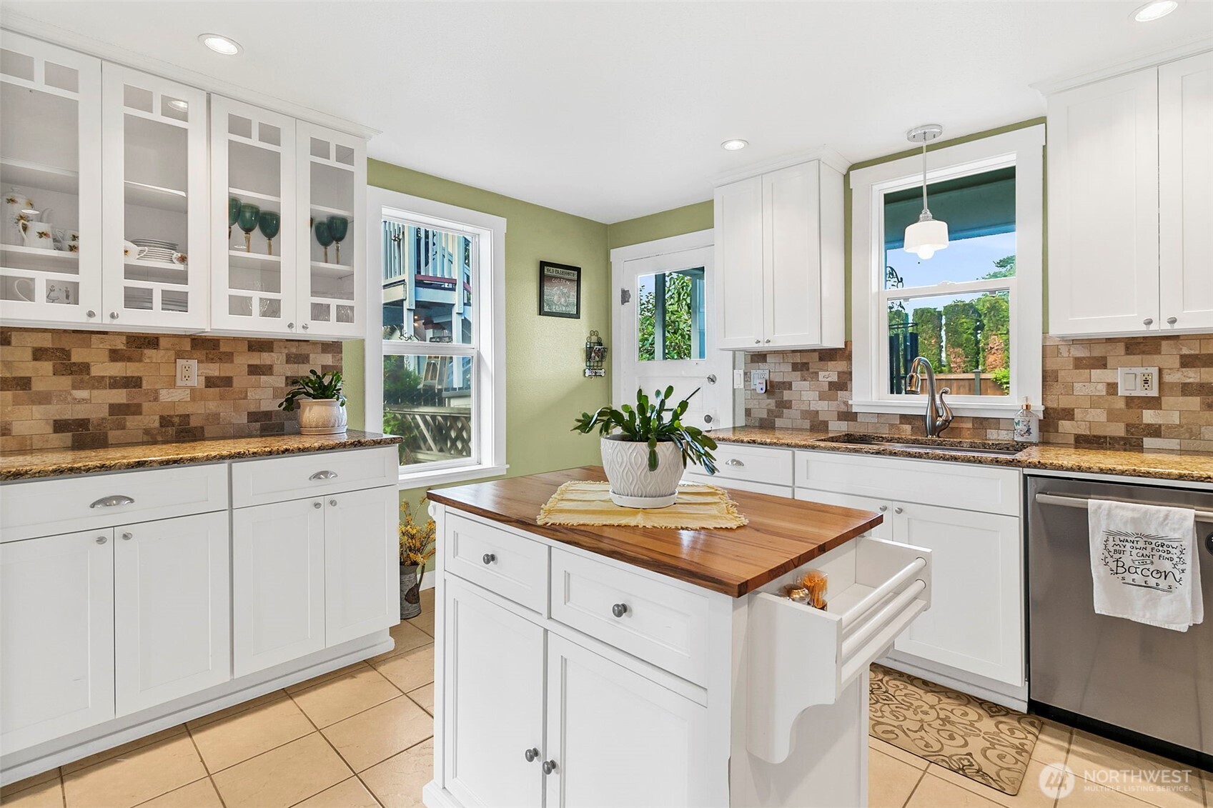722 Alder Avenue Sumner WA 98390