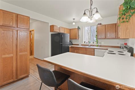380 N Duckabush Drive E Hoodsport WA 98548