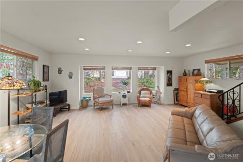 380 N Duckabush Drive E Hoodsport WA 98548