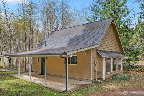 380 N Duckabush Drive E Hoodsport WA 98548
