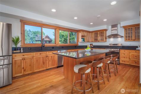 937 N 71st Street Seattle WA 98103