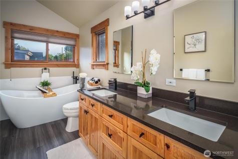 937 N 71st Street Seattle WA 98103