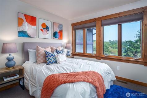 937 N 71st Street Seattle WA 98103