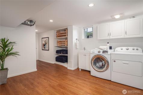 937 N 71st Street Seattle WA 98103