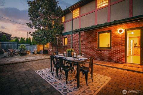 937 N 71st Street Seattle WA 98103