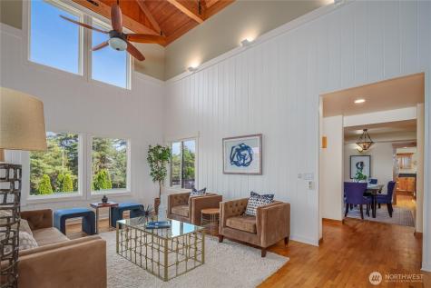 937 N 71st Street Seattle WA 98103