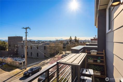 4515 Sunnyside Avenue N Seattle WA 98103