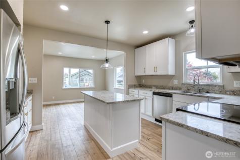 2711 Queets Avenue Hoquiam WA 98550