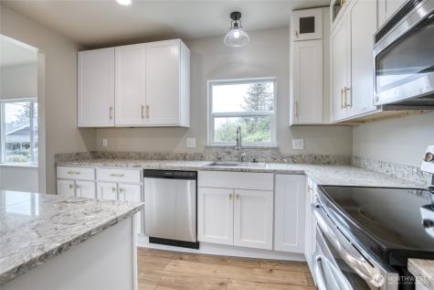 2711 Queets Avenue Hoquiam WA 98550