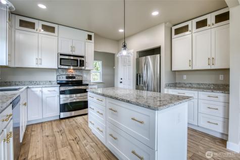 2711 Queets Avenue Hoquiam WA 98550