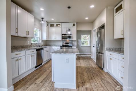 2711 Queets Avenue Hoquiam WA 98550
